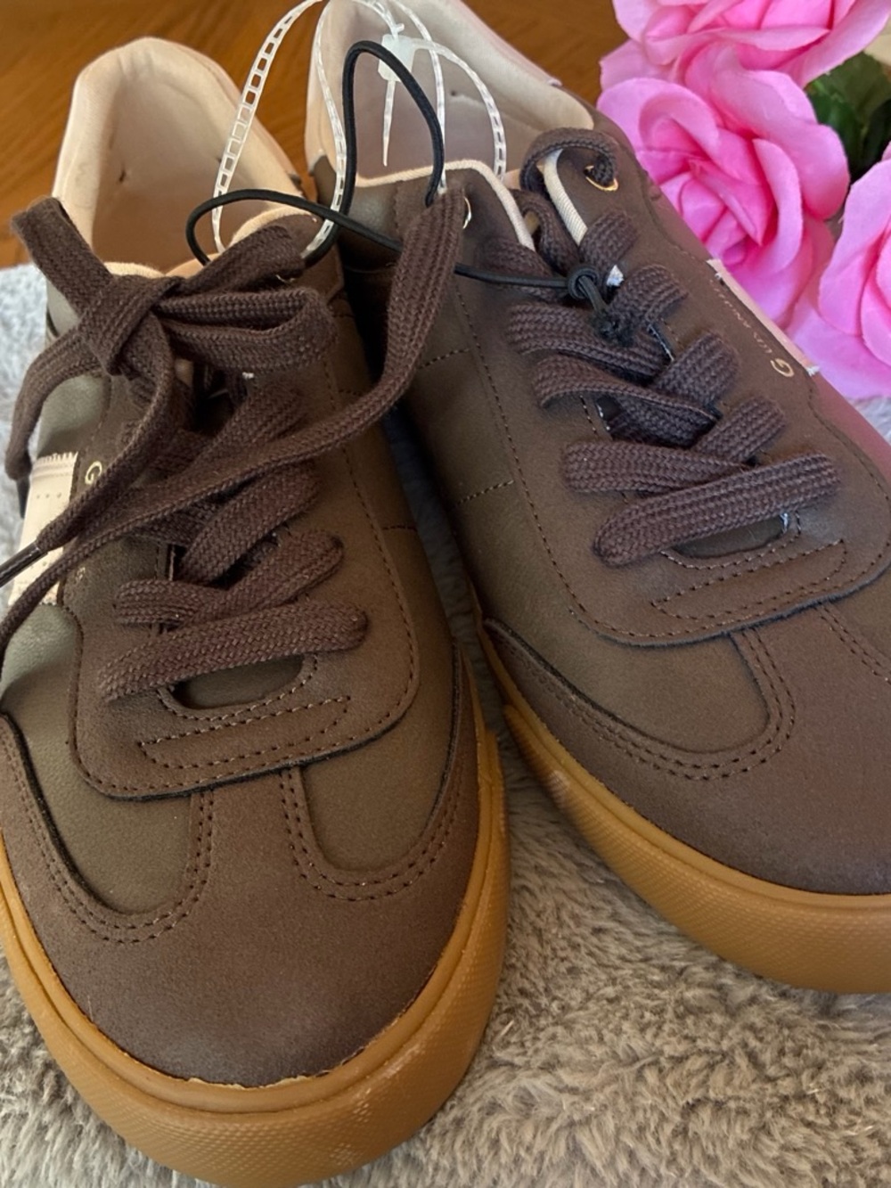 GBG Los Angeles Brown Low-Top Sneakers with Gum Sole - Picture 5 of 7